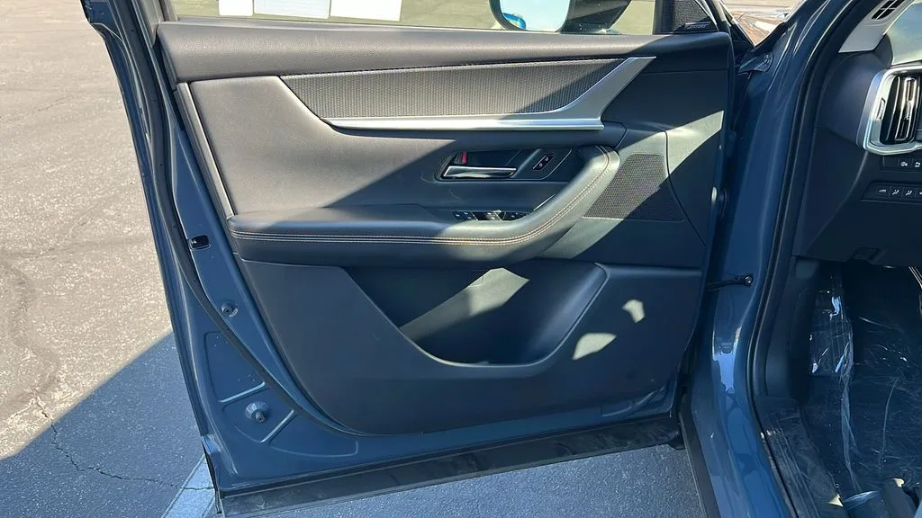 Mazda CX-90 photo 12