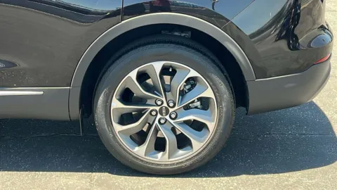 More photos of 2023 Lincoln Nautilus Reserve at Fiesta Ford, Inc., CA