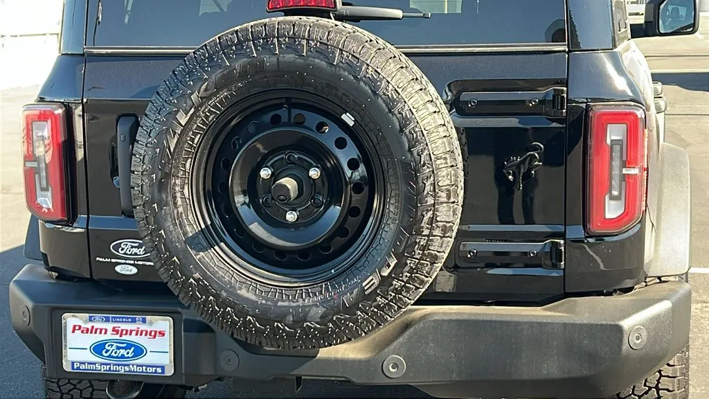 Ford Bronco photo 6