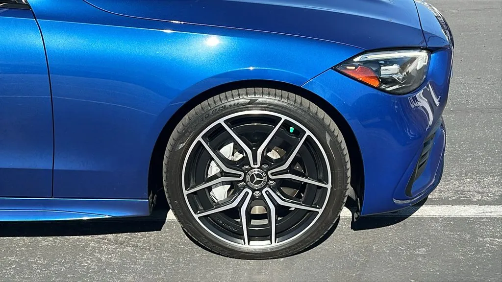 Mercedes-Benz C-Class photo 8
