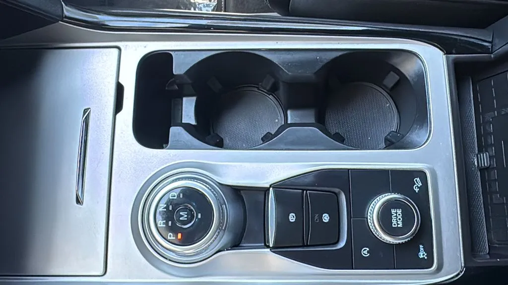 Ford Explorer photo 15