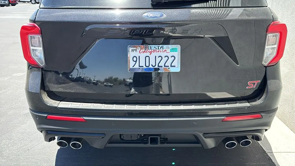 Ford Explorer photo 7