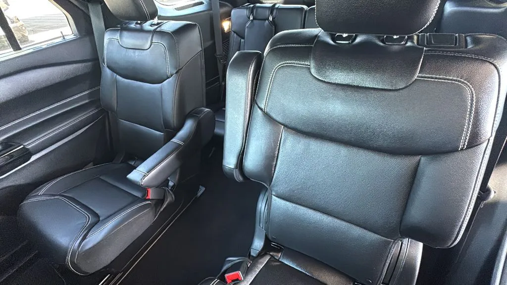 Ford Explorer photo 23