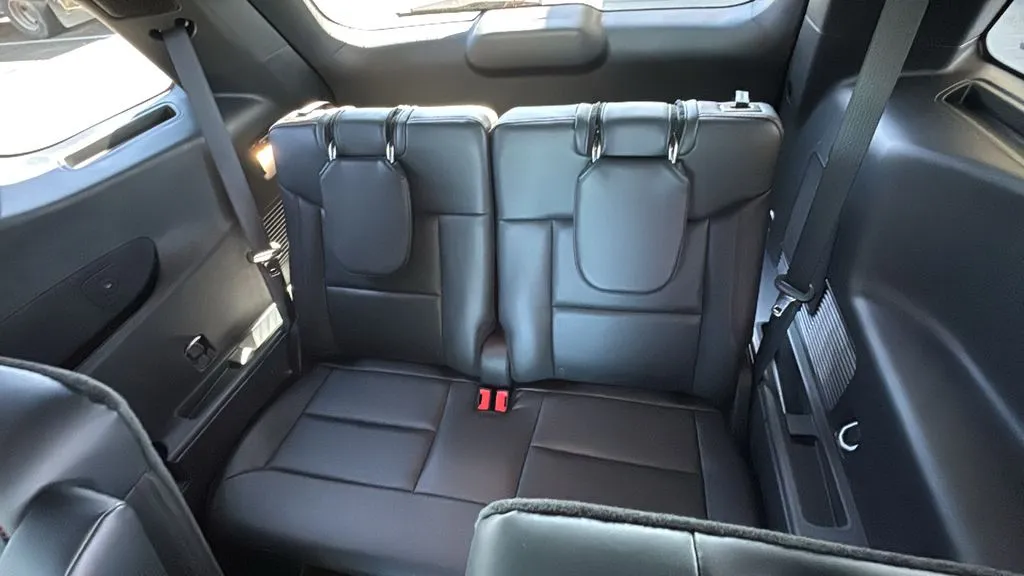Ford Explorer photo 15