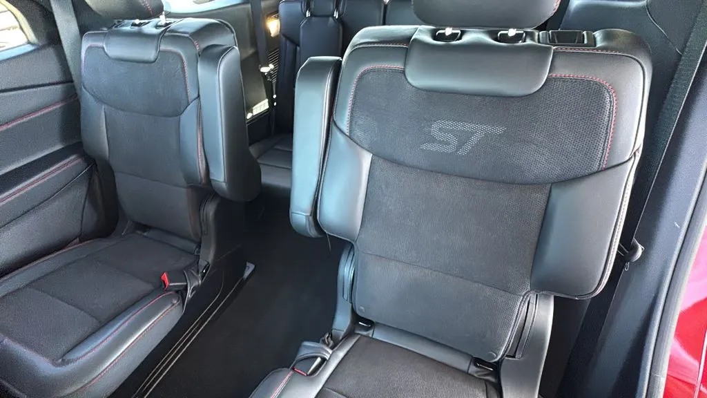 Ford Explorer photo 14