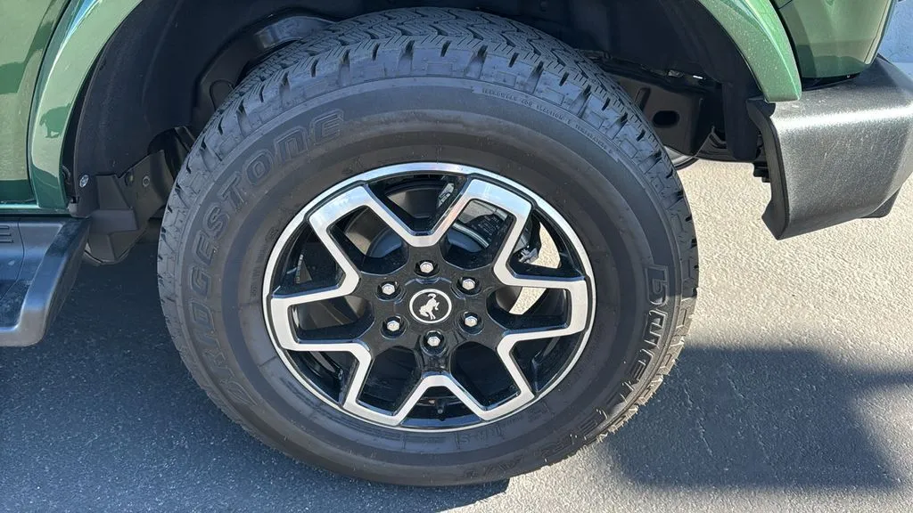 Ford Bronco photo 7
