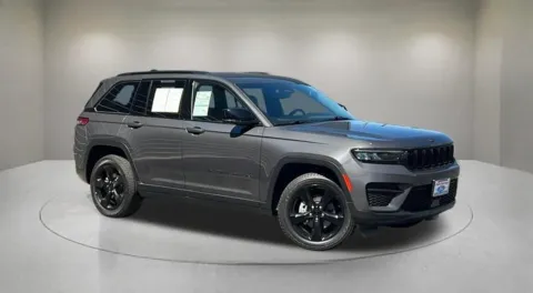 Gray 2023 Jeep Grand Cherokee Altitude X for sale in Indio, CA
