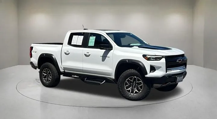White 2025 Chevrolet Colorado ZR2 for sale in Indio, CA