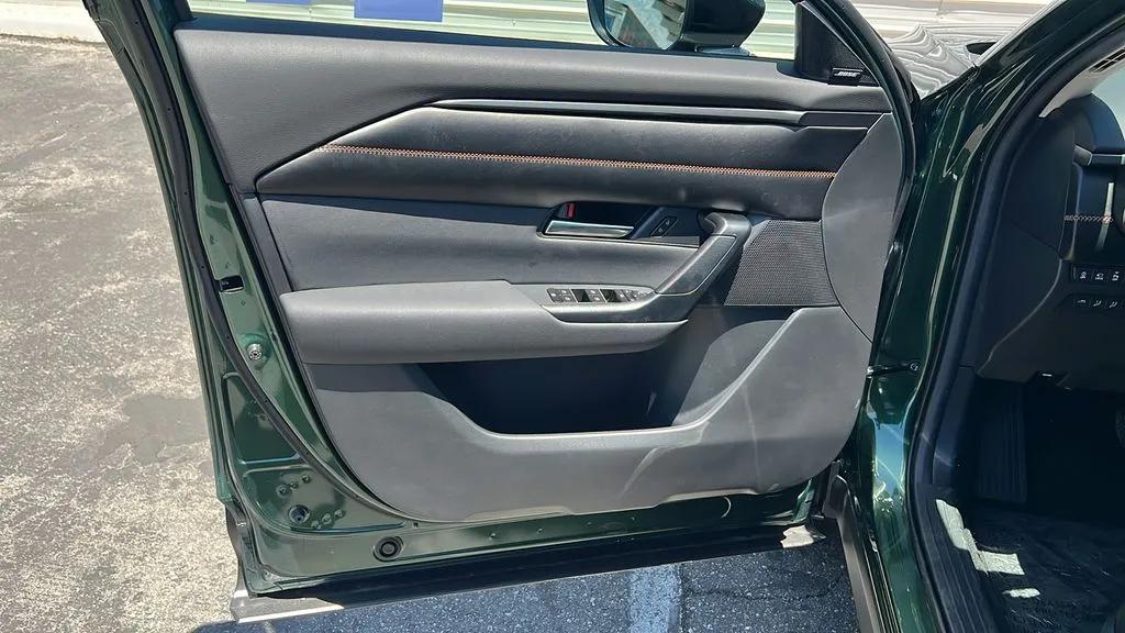 Mazda CX-50 photo 13
