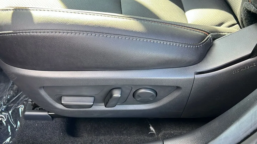 Mazda CX-50 photo 17