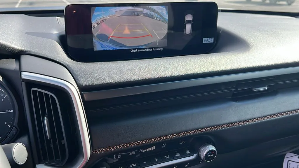 Mazda CX-50 photo 20