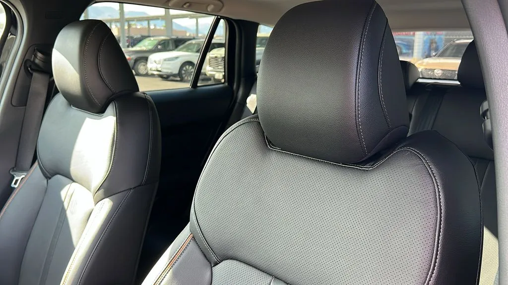 Mazda CX-50 photo 16