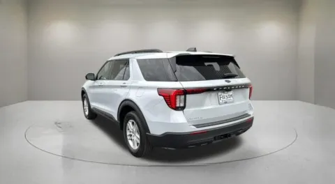 Photos of 2026 Ford Explorer Active for sale in Indio, CA at Fiesta Ford, Inc.