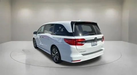More photos of 2023 Honda Odyssey Touring at Fiesta Ford, Inc., CA