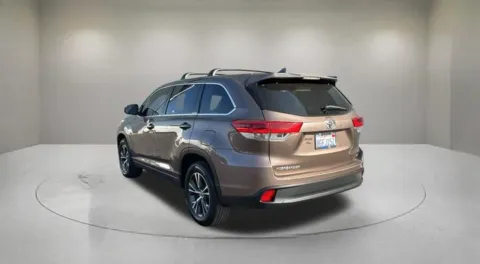 More photos of 2018 Toyota Highlander LE Plus at Fiesta Ford, Inc., CA