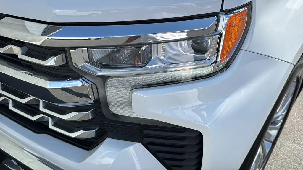 Chevrolet Silverado photo 6