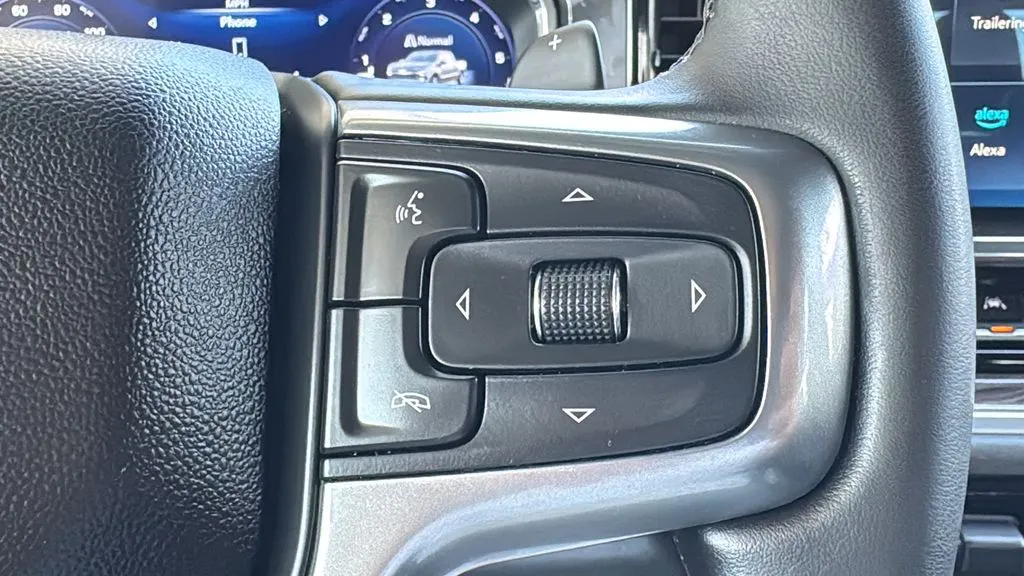 Chevrolet Silverado photo 14