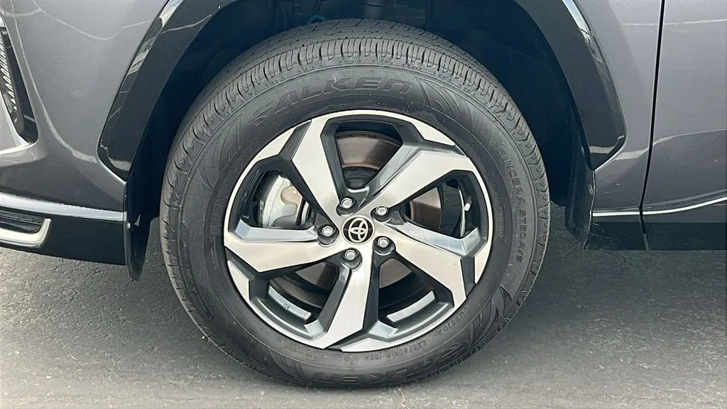 Toyota RAV4 photo 8