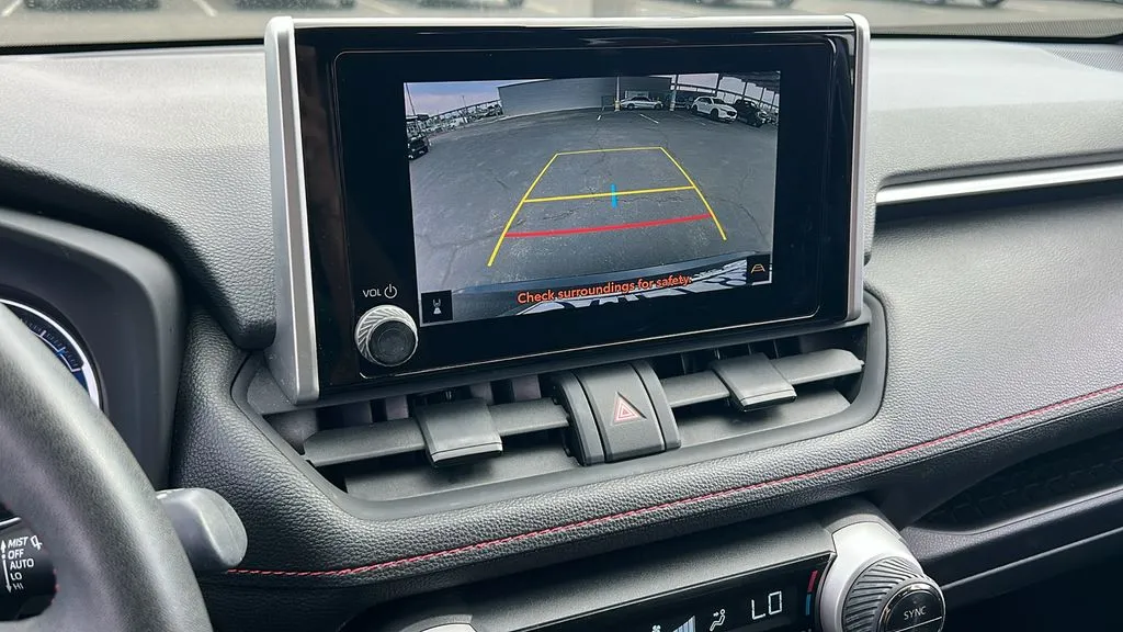 Toyota RAV4 photo 18