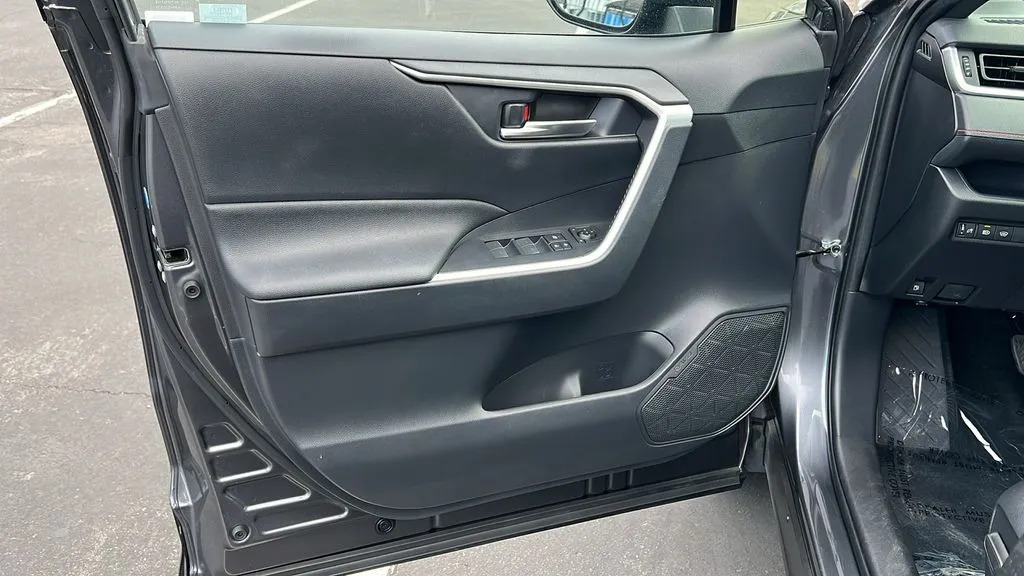 Toyota RAV4 photo 13