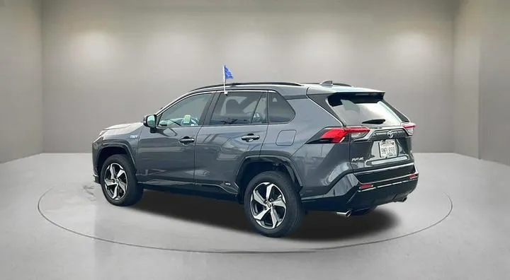Toyota RAV4 photo 4