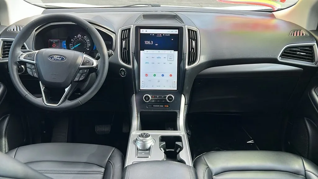 Ford Edge photo 9