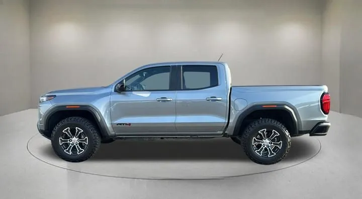 GMC Canyon photo 5