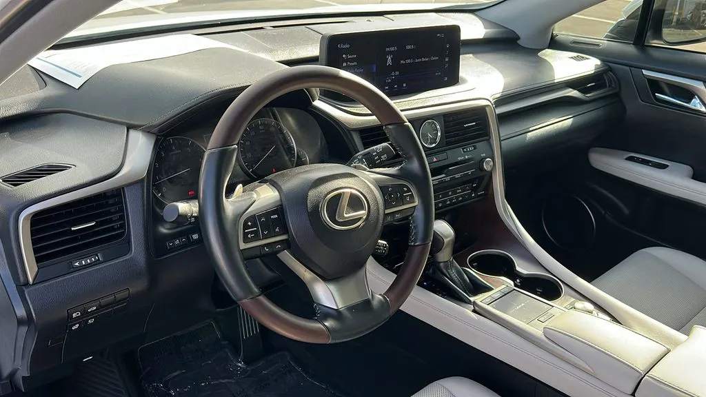 Lexus RX photo 11