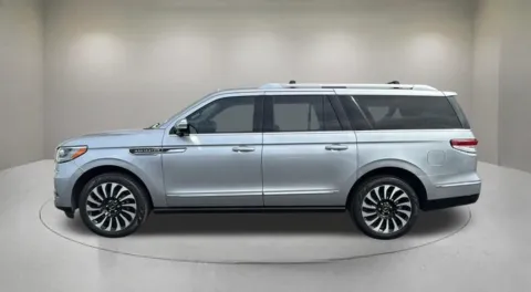 More photos of 2022 Lincoln Navigator L Black Label at Fiesta Ford, Inc., CA