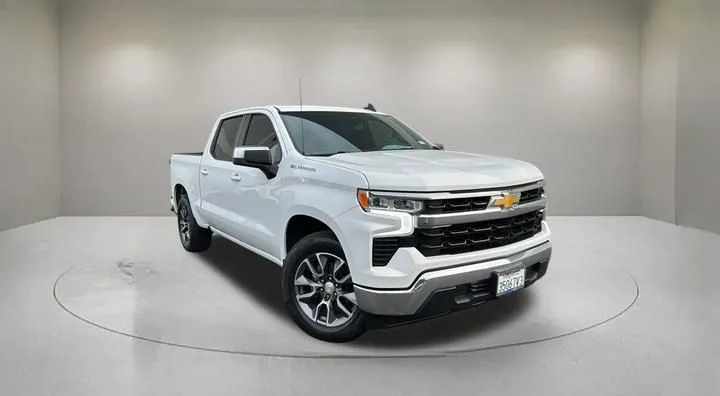 White 2023 Chevrolet Silverado 1500 LT for sale in Indio, CA