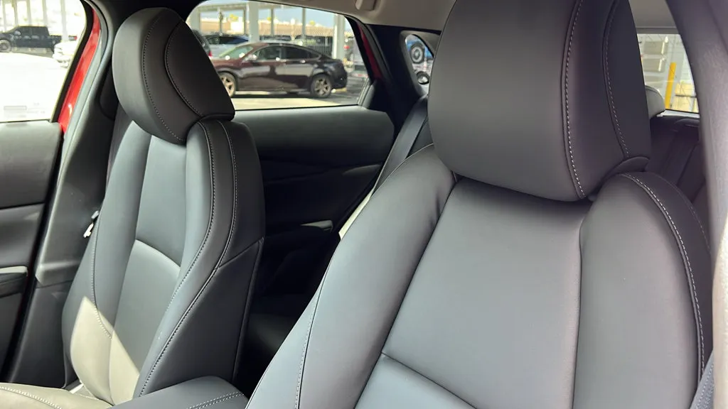 Mazda CX-30 photo 14