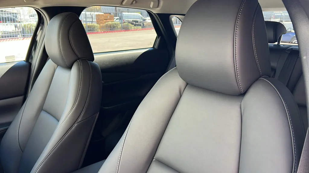 Mazda CX-30 photo 14