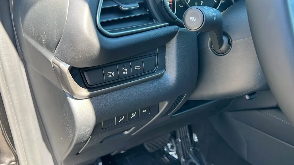 Mazda CX-30 photo 13