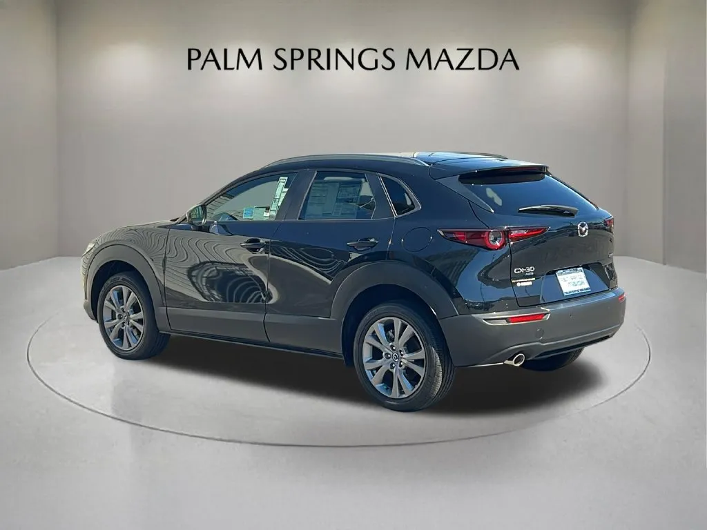 Mazda CX-30 photo 4