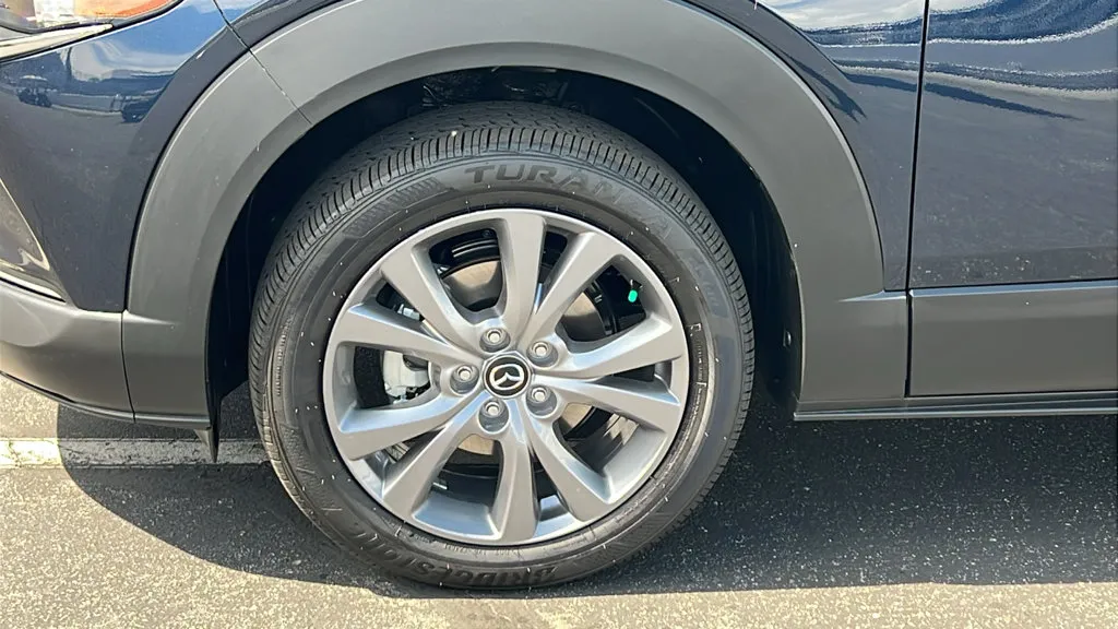Mazda CX-30 photo 8