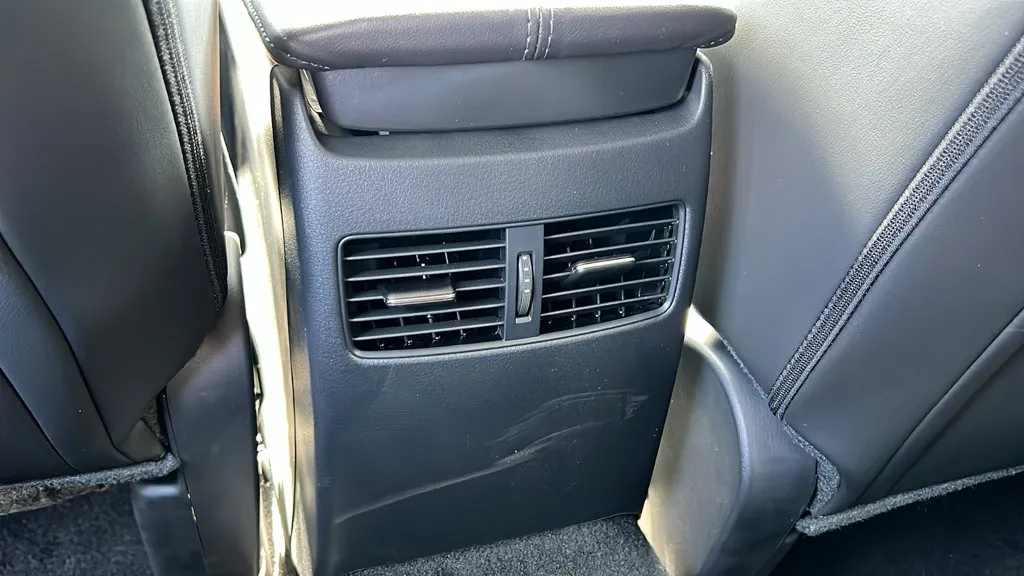 Mazda CX-30 photo 11