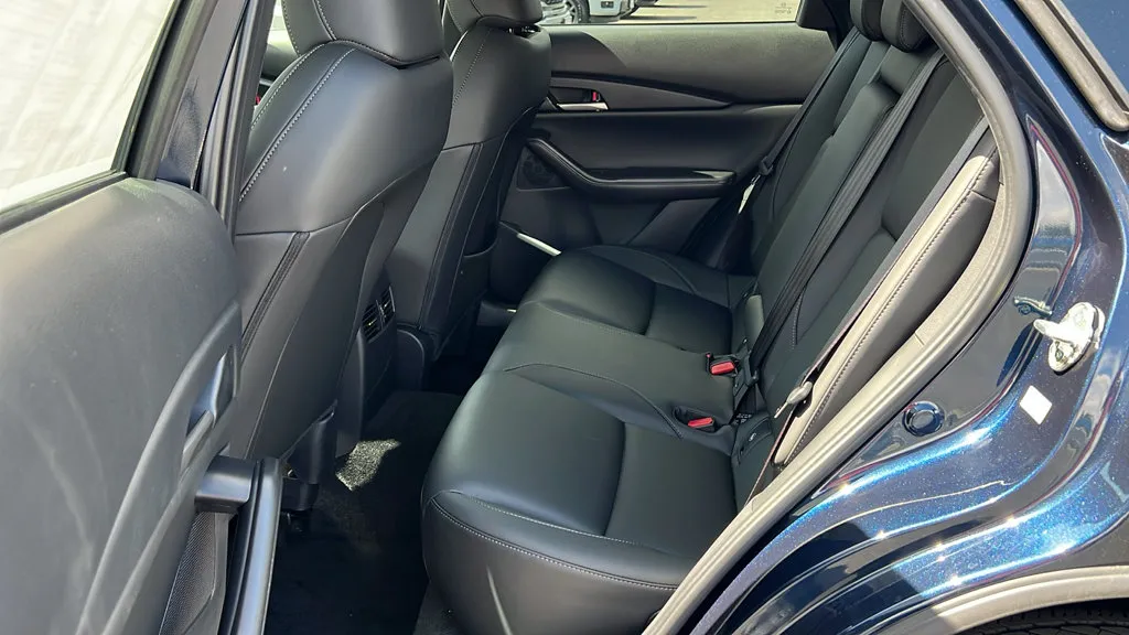 Mazda CX-30 photo 12