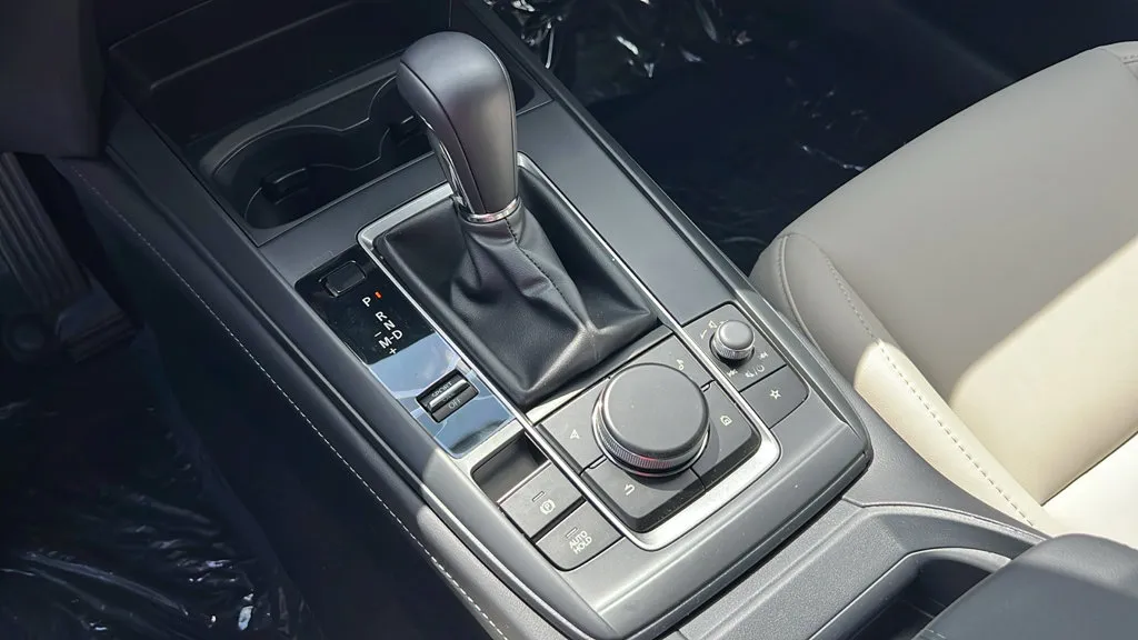 Mazda CX-30 photo 18