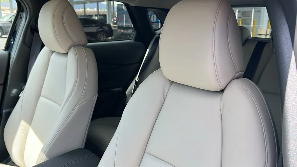 Mazda CX-30 photo 16