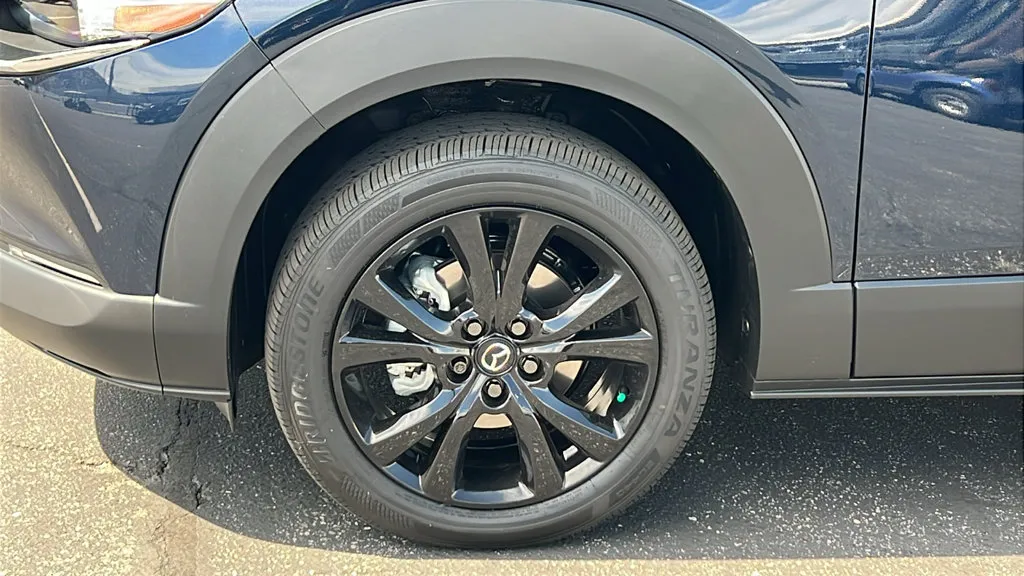Mazda CX-30 photo 8