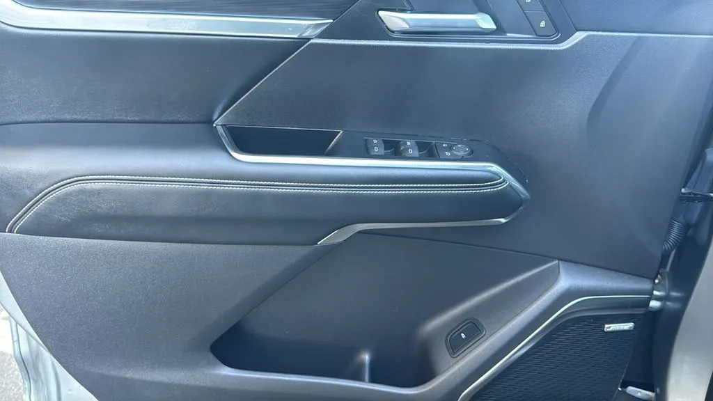 GMC Acadia photo 19