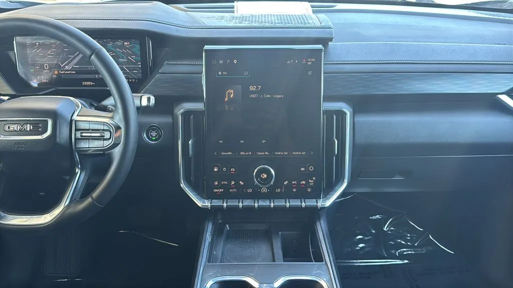 GMC Acadia photo 10