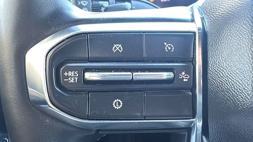 GMC Acadia photo 13