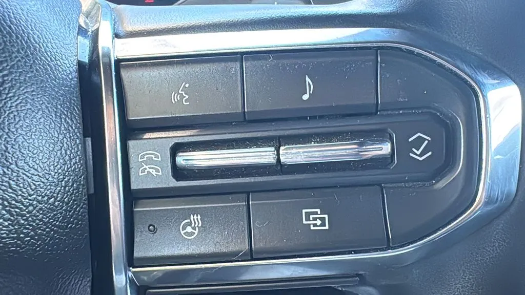 GMC Acadia photo 14