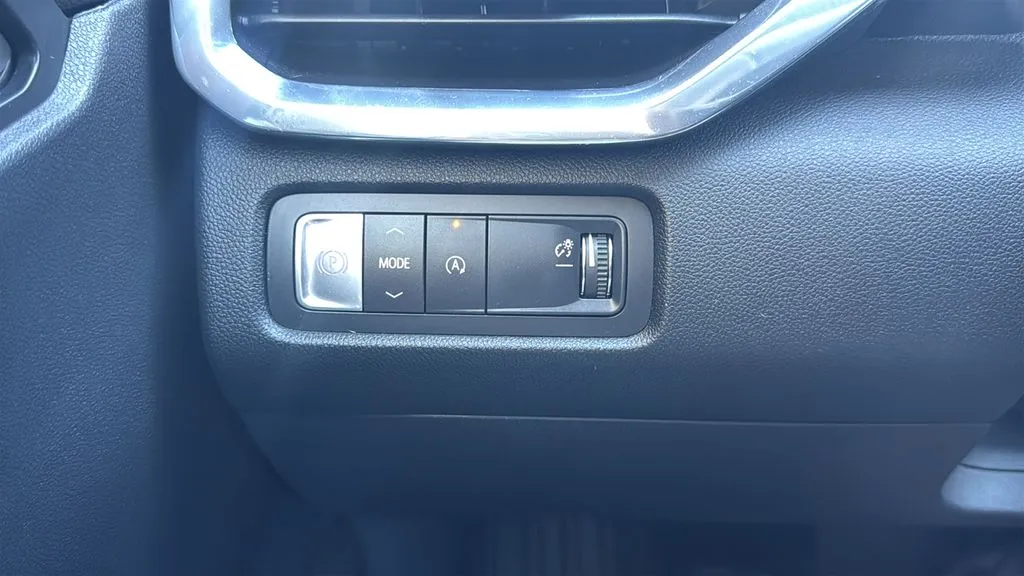 GMC Acadia photo 18