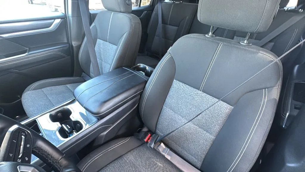 GMC Acadia photo 23