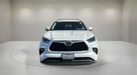 Photos of 2021 Toyota Highlander XLE for sale in Indio, CA at Fiesta Ford, Inc.