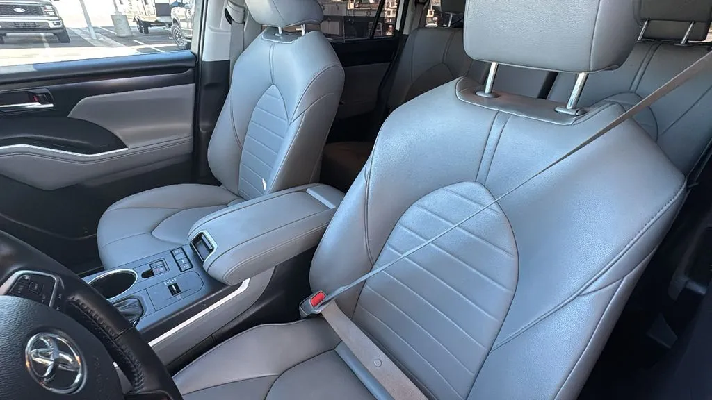 Toyota Highlander photo 22