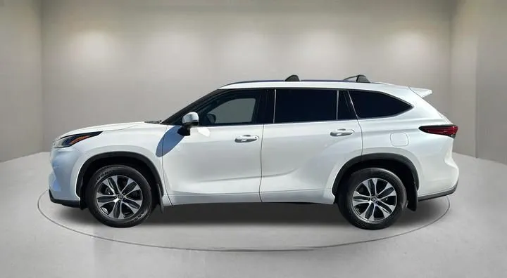 Toyota Highlander photo 5