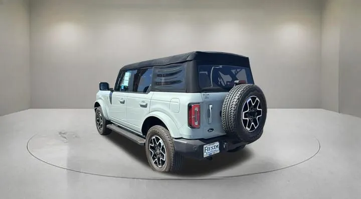 Ford Bronco photo 4